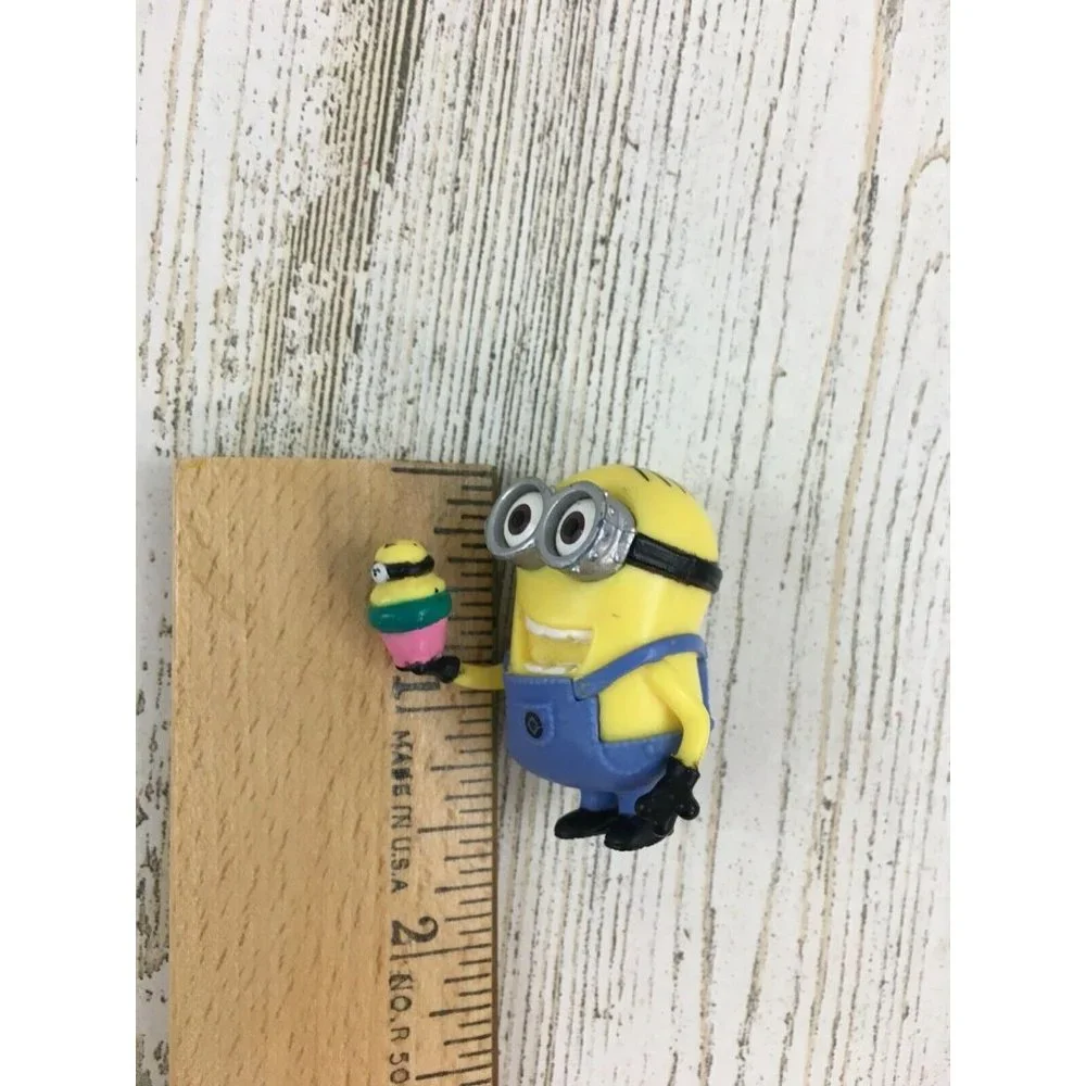 Minions Minion Cupcake Minifigure Collectible Action Figure Toys Kid Mystery